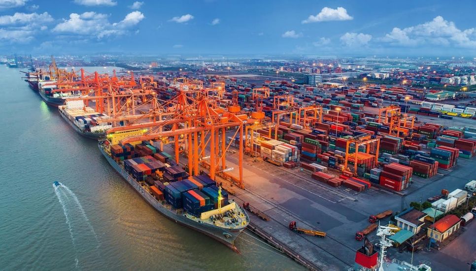 Giá trị xuất nhập khẩu duy trì đà tăng trong nửa đầu tháng 2. Ảnh: Internet