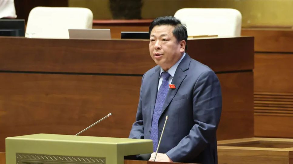 Bộ trưởng Bộ Xây dựng Trần Hồng Minh phát biểu giải trình, làm rõ một số vấn đề đại biểu Quốc hội nêu, chiều 18-6. Ảnh: QUANG PHÚC Bộ trưởng Bộ Xây dựng Trần Hồng Minh phát biểu giải trình, làm rõ một số vấn đề đại biểu Quốc hội nêu, chiều 18-6. Ảnh: QUANG PHÚC