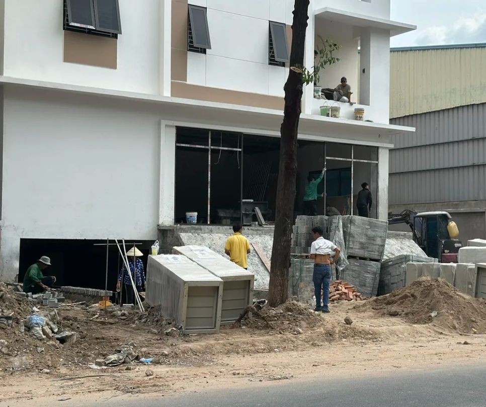 Công trình xây dựng nhà cao tầng tại hẻm đường Phan Văn Trị, phường 1, quận Gò Vấp, TPHCM. Ảnh: THANH HIỀN Công trình xây dựng nhà cao tầng tại hẻm đường Phan Văn Trị, phường 1, quận Gò Vấp, TPHCM. Ảnh: THANH HIỀN