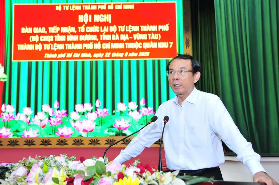 Đồng chí Nguyễn Văn Nên phát biểu tại hội nghị. Ảnh: HỮU TÂN Đồng chí Nguyễn Văn Nên phát biểu tại hội nghị. Ảnh: HỮU TÂN
