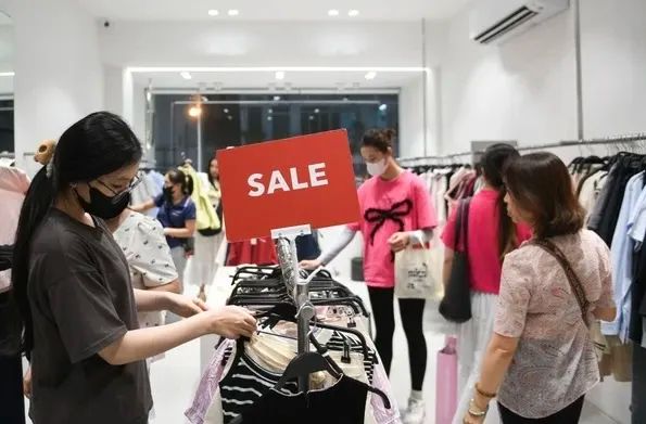 Kinh doanh thời trang. Ảnh minh họa Kinh doanh thời trang. Ảnh minh họa