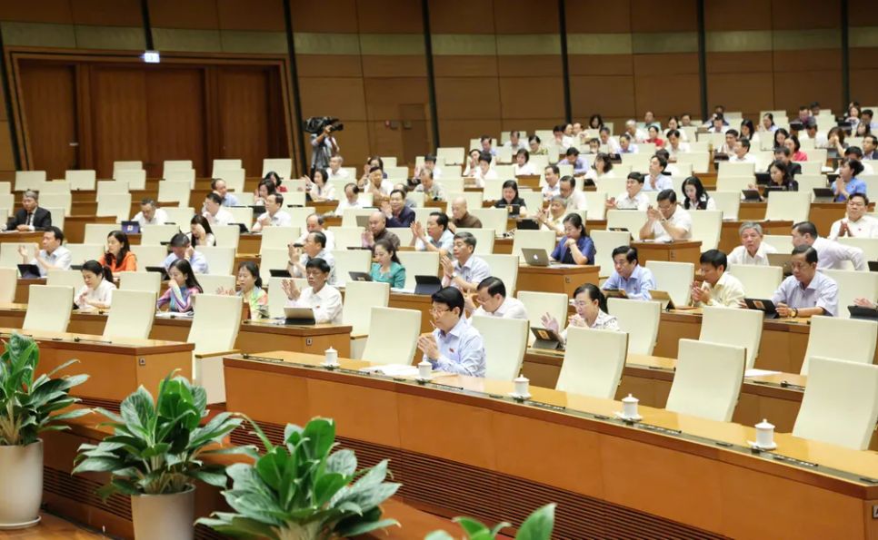 Quang cảnh hội trường Diên Hồng sáng 25-6. Ảnh: QUANG PHÚC Quang cảnh hội trường Diên Hồng sáng 25-6. Ảnh: QUANG PHÚC