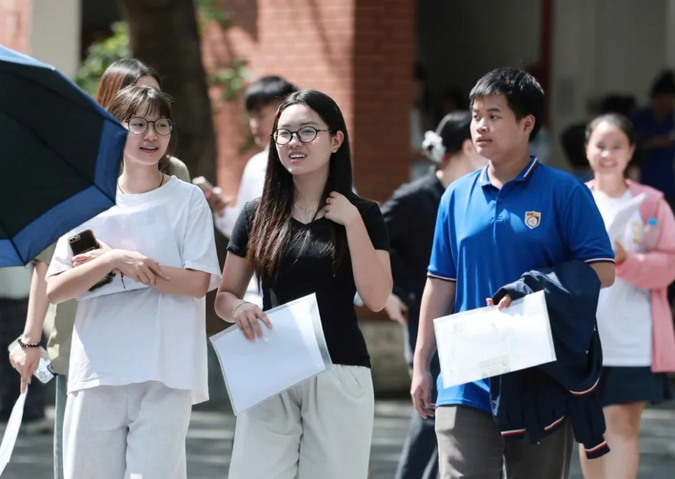 Thí sinh Hà Nội đã sẵn sàng bước vào kỳ thi tốt nghiệp THPT năm 2025. Ảnh: VIẾT CHUNG Thí sinh Hà Nội đã sẵn sàng bước vào kỳ thi tốt nghiệp THPT năm 2025. Ảnh: VIẾT CHUNG
