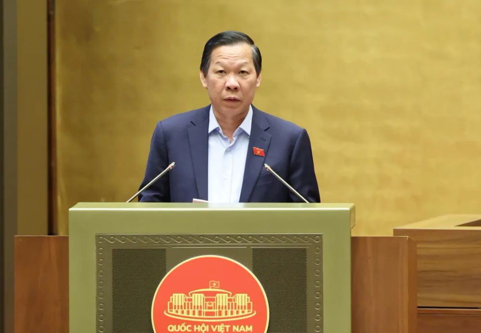 Chủ nhiệm Ủy ban Kinh tế và Tài chính của Quốc hội Phan Văn Mãi trình bày báo cáo giải trình, tiếp thu, chỉnh lý dự thảo Nghị quyết của Quốc hội về miễn thuế sử dụng đất nông nghiệp, chiều 26-6. Ảnh: QUANG PHÚC Chủ nhiệm Ủy ban Kinh tế và Tài chính của Quốc hội Phan Văn Mãi trình bày báo cáo giải trình, tiếp thu, chỉnh lý dự thảo Nghị quyết của Quốc hội về miễn thuế sử dụng đất nông nghiệp, chiều 26-6. Ảnh: QUANG PHÚC