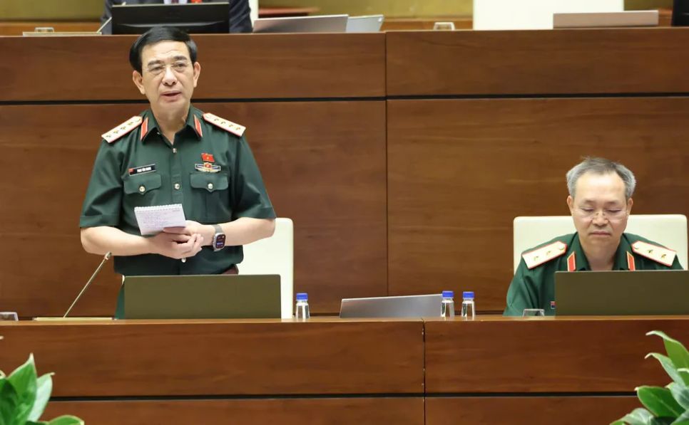 Bộ trưởng Bộ Quốc phòng Phan Văn Giang phát biểu giải trình ý kiến đại biểu. Ảnh: QUANG PHÚC Bộ trưởng Bộ Quốc phòng Phan Văn Giang phát biểu giải trình ý kiến đại biểu. Ảnh: QUANG PHÚC