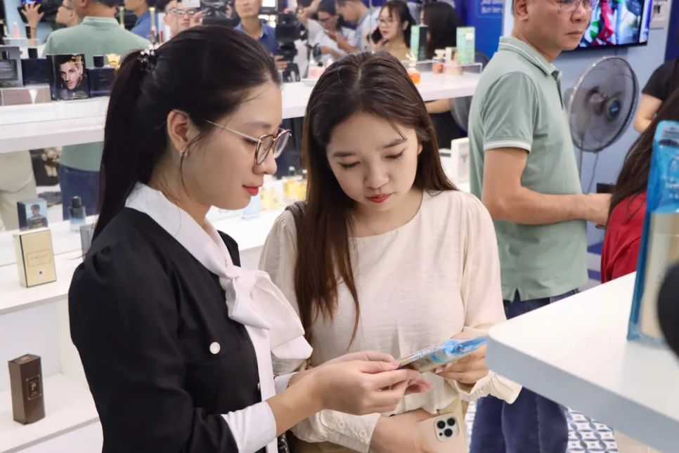 Phòng trưng bày mở cửa miễn phí Phòng trưng bày mở cửa miễn phí
