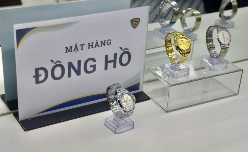 Sản phẩm chính của đợt trưng bày này chủ yếu là thời trang Sản phẩm chính của đợt trưng bày này chủ yếu là thời trang
