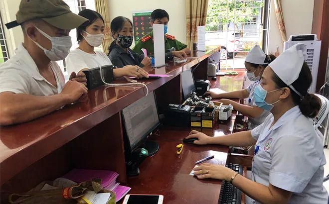 Đảm bảo các quyền lợi về y tế cho người dân khi thực hiện mô hình chính quyền địa phương 2 cấp Đảm bảo các quyền lợi về y tế cho người dân khi thực hiện mô hình chính quyền địa phương 2 cấp