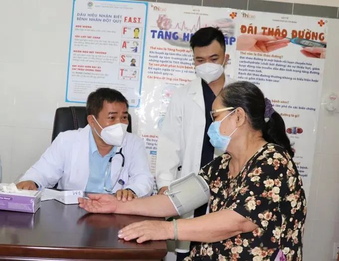 Hoạt động y tế tại cấp xã, phường sẽ do phòng văn hóa - xã hội của địa phương quản lý Hoạt động y tế tại cấp xã, phường sẽ do phòng văn hóa - xã hội của địa phương quản lý