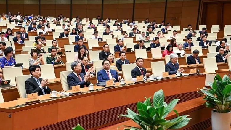 Lãnh đạo Đảng, Nhà nước, Chính phủ và các đại biểu Quốc hội tham dự phiên họp Lãnh đạo Đảng, Nhà nước, Chính phủ và các đại biểu Quốc hội tham dự phiên họp