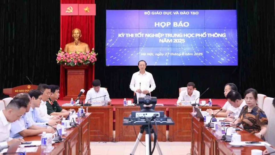 Thứ trưởng Thường trực Bộ GD-ĐT Phạm Ngọc Thưởng phát biểu tại họp báo Thứ trưởng Thường trực Bộ GD-ĐT Phạm Ngọc Thưởng phát biểu tại họp báo