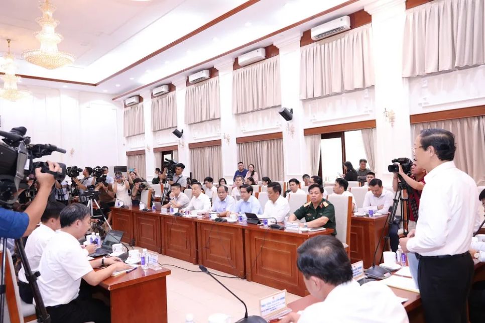 Toàn cảnh họp báo Toàn cảnh họp báo
