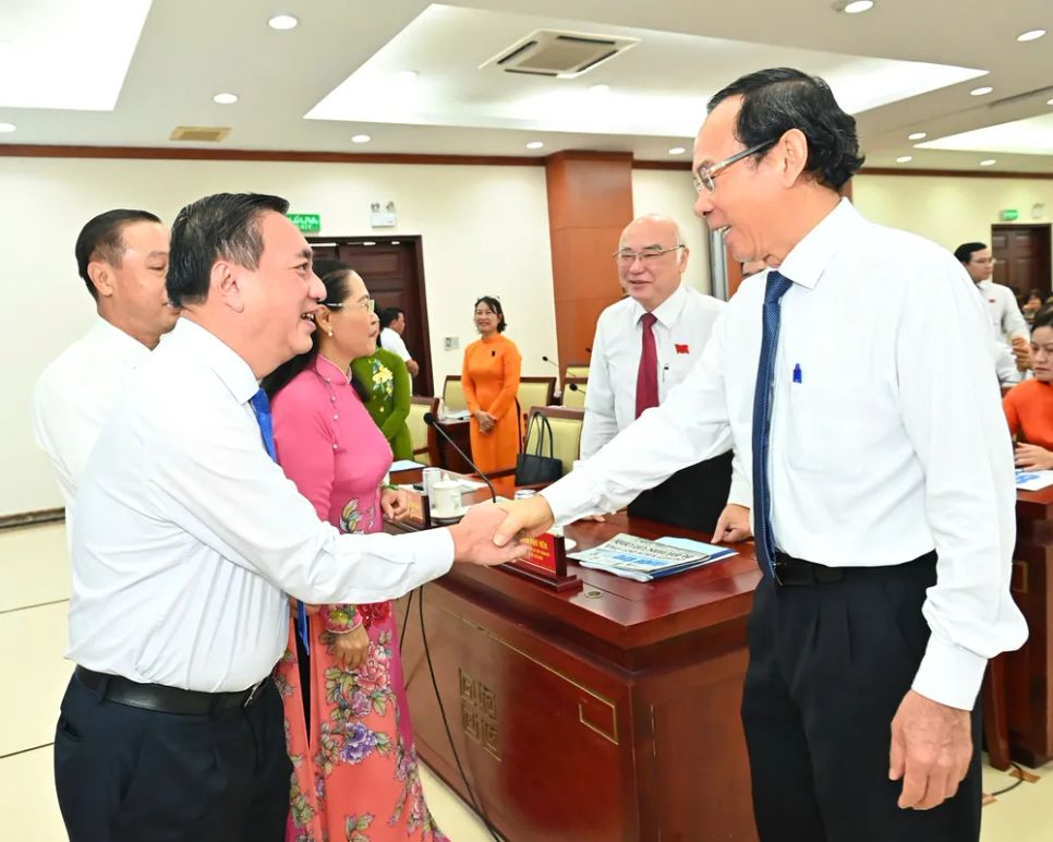 Bí thư Thành ủy TPHCM Nguyễn Văn Nên tham dự kỳ họp sáng 28-6. Ảnh: VIỆT DŨNG Bí thư Thành ủy TPHCM Nguyễn Văn Nên tham dự kỳ họp sáng 28-6. Ảnh: VIỆT DŨNG