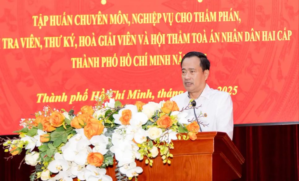 Ông Lê Thanh Phong, Chánh án Tòa án nhân dân Tối cao phát biểu khai mạc Ông Lê Thanh Phong, Chánh án Tòa án nhân dân Tối cao phát biểu khai mạc