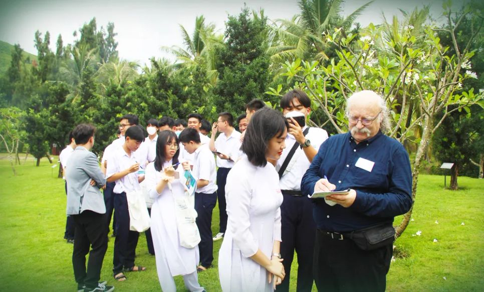 Giáo sư Duncan Haldane từng đến Việt Nam truyền lửa khoa học tại Trung tâm ICISE vào năm 2022. Ảnh: NGỌC OAI Giáo sư Duncan Haldane từng đến Việt Nam truyền lửa khoa học tại Trung tâm ICISE vào năm 2022. Ảnh: NGỌC OAI