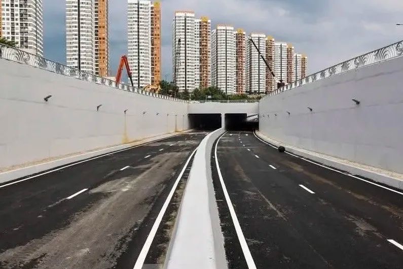 Nhánh hầm sẵn sàng cho phương tiện lưu thông vào trưa nay. Ảnh: QUỐC HÙNG Nhánh hầm sẵn sàng cho phương tiện lưu thông vào trưa nay. Ảnh: QUỐC HÙNG