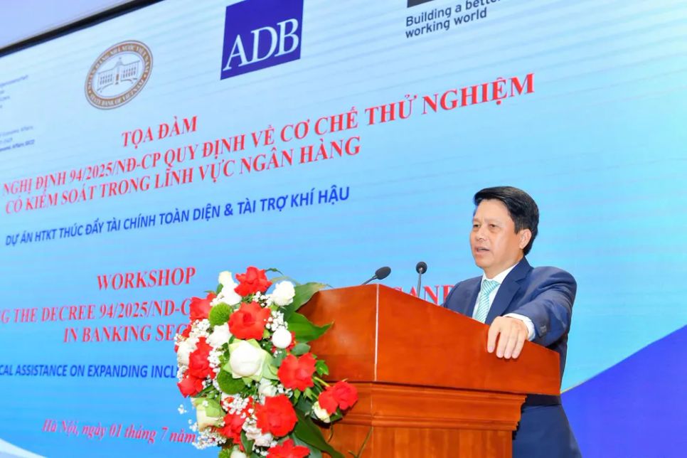 Phó Thống đốc NHNN Phạm Tiến Dũng phát biểu tại tọa đàm, sáng 1-7 Phó Thống đốc NHNN Phạm Tiến Dũng phát biểu tại tọa đàm, sáng 1-7