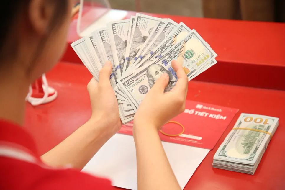 Tỷ giá USD/VND tăng phiên thứ 4 liên tục, tiếp tục lên mức cao kỷ lục Tỷ giá USD/VND tăng phiên thứ 4 liên tục, tiếp tục lên mức cao kỷ lục