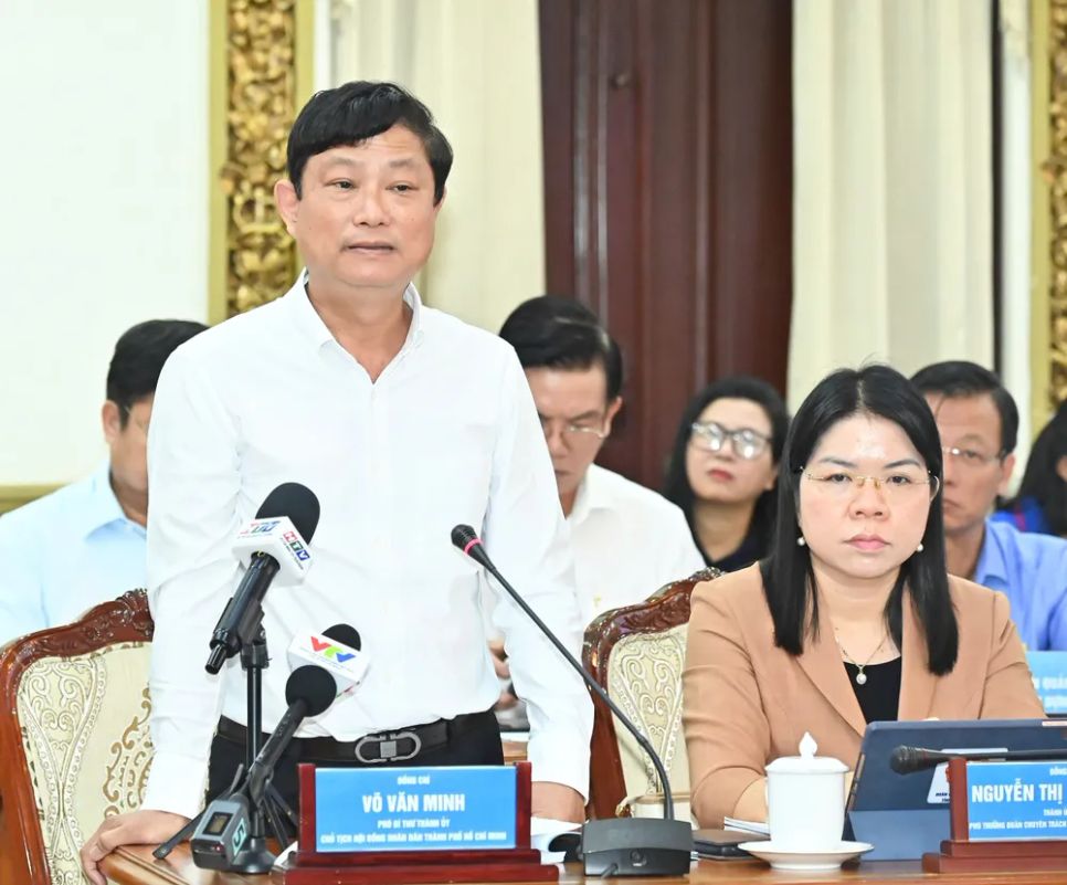 Đồng chí Võ Văn Minh, Phó Bí thư Thành ủy, Chủ tịch HĐND TPHCM phát biểu tại phiên họp. Ảnh: VIỆT DŨNG Đồng chí Võ Văn Minh, Phó Bí thư Thành ủy, Chủ tịch HĐND TPHCM phát biểu tại phiên họp. Ảnh: VIỆT DŨNG