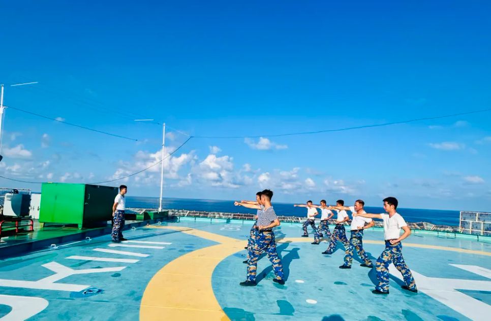 Luyện võ giữa trùng khơi, trên nhà giàn DK1.11 Luyện võ giữa trùng khơi, trên nhà giàn DK1.11