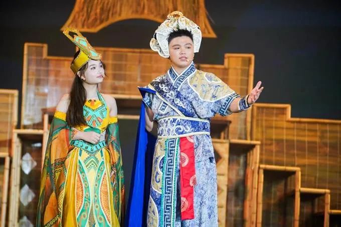 Với “The Enchanted Crossbow”, học sinh được thăng hoa cả về tư duy, cảm xúc và kỹ năng biểu đạt quốc tế Với “The Enchanted Crossbow”, học sinh được thăng hoa cả về tư duy, cảm xúc và kỹ năng biểu đạt quốc tế