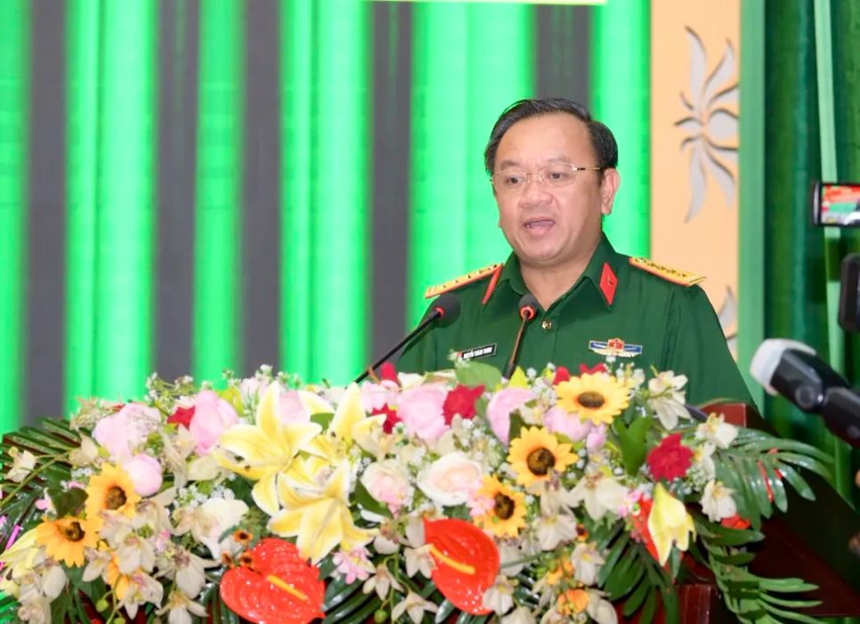 Đại tá Nguyễn Thành Trung, Phó Bí thư Thường trực Đảng ủy, Chính ủy Bộ Tư lệnh TPHCM phát biểu. Ảnh: VĂN MINH Đại tá Nguyễn Thành Trung, Phó Bí thư Thường trực Đảng ủy, Chính ủy Bộ Tư lệnh TPHCM phát biểu. Ảnh: VĂN MINH