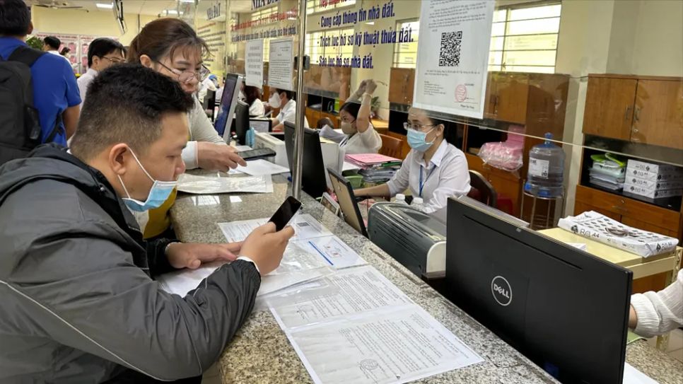 TPHCM: Cấp xã nhận gần 300 hồ sơ liên quan lĩnh vực đất đai TPHCM: Cấp xã nhận gần 300 hồ sơ liên quan lĩnh vực đất đai