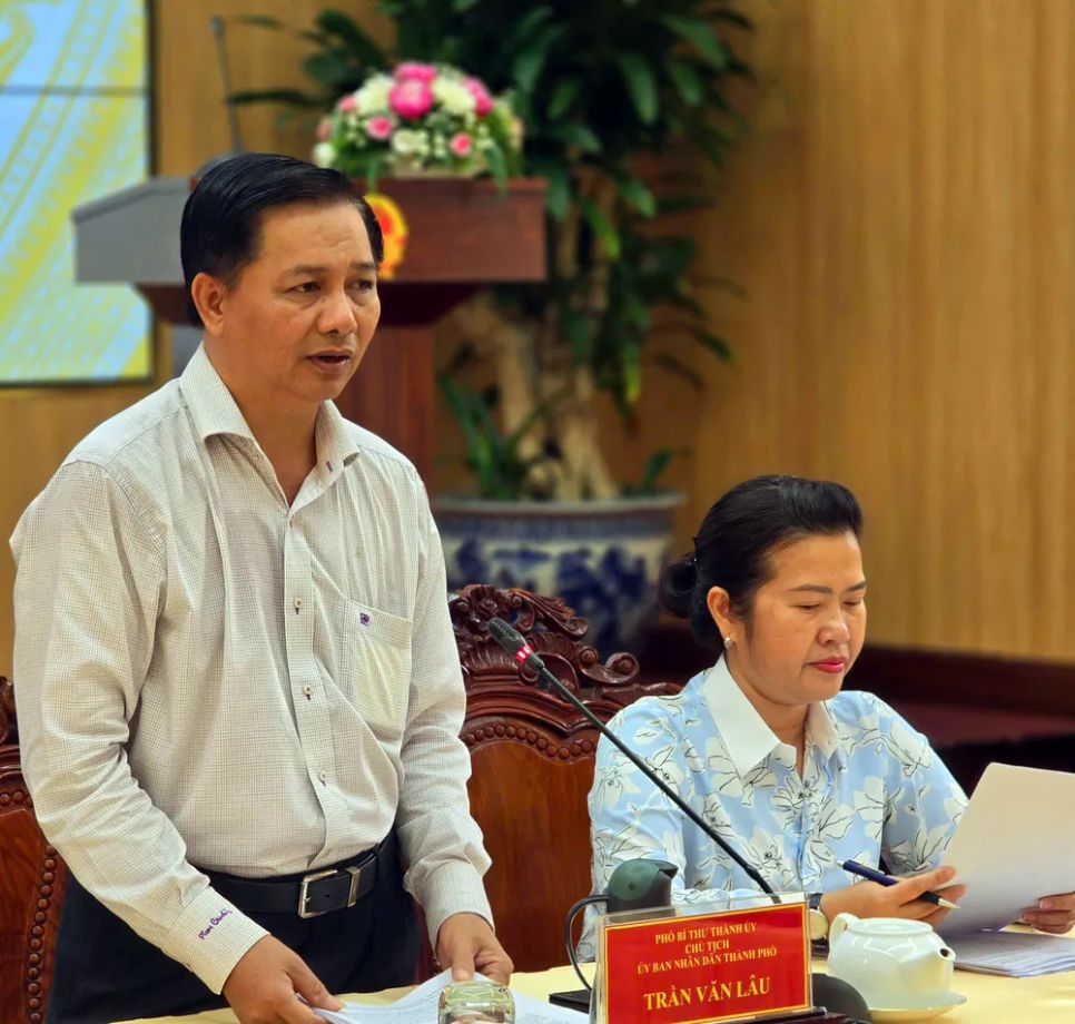 Chủ tịch UBND TP Cần Thơ Trần Văn Lâu phát biểu Chủ tịch UBND TP Cần Thơ Trần Văn Lâu phát biểu