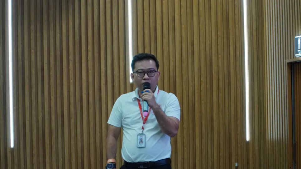 Ông Nguyễn Thanh Lâm, Trưởng Trung tâm an ninh mạng, QTSC chia sẻ tại hội thảo Ông Nguyễn Thanh Lâm, Trưởng Trung tâm an ninh mạng, QTSC chia sẻ tại hội thảo
