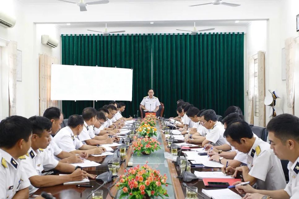 Quang cảnh buổi làm việc. Ảnh: QUÂN CHỦNG HẢI QUÂN Quang cảnh buổi làm việc. Ảnh: QUÂN CHỦNG HẢI QUÂN