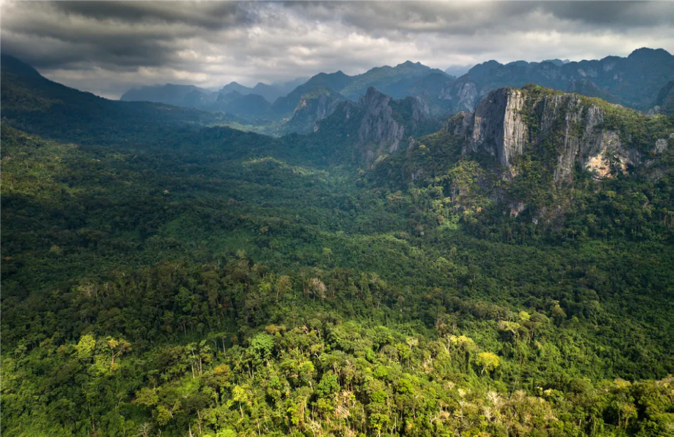 Cảnh quan karst Vườn quốc gia Hin Nam Nô, CHDCND Lào. Ảnh: Ryan Deboodt Cảnh quan karst Vườn quốc gia Hin Nam Nô, CHDCND Lào. Ảnh: Ryan Deboodt