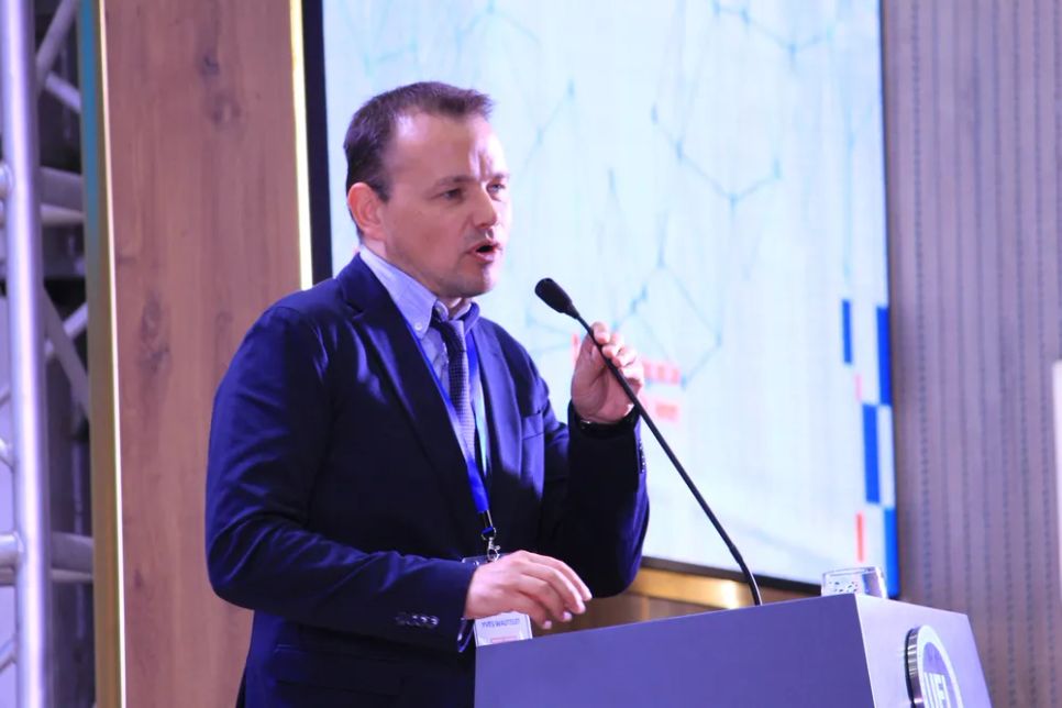 Giáo sư YVES WAUTELET từ Đại học KU Leuven (Bỉ) phát biểu tại hội thảo. Ảnh: ANH NGUYỄN Giáo sư YVES WAUTELET từ Đại học KU Leuven (Bỉ) phát biểu tại hội thảo. Ảnh: ANH NGUYỄN