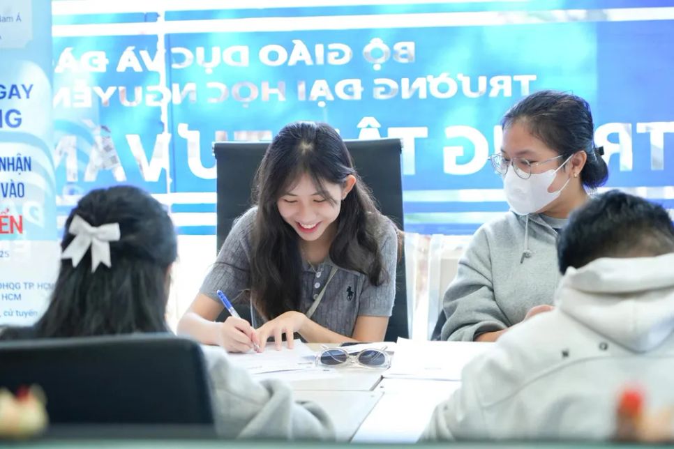 Trường ĐH Nguyễn Tất Thành công bố điểm sàn xét tuyển đại học năm 2025 Trường ĐH Nguyễn Tất Thành công bố điểm sàn xét tuyển đại học năm 2025