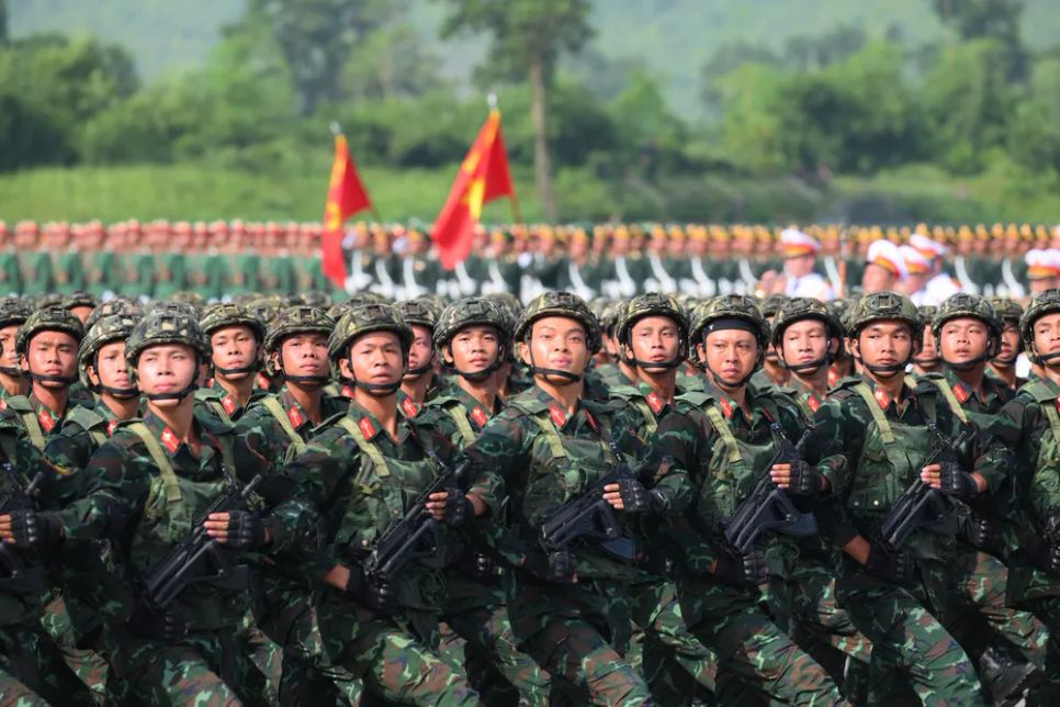 Khối nam lục quân qua lễ đài Khối nam lục quân qua lễ đài
