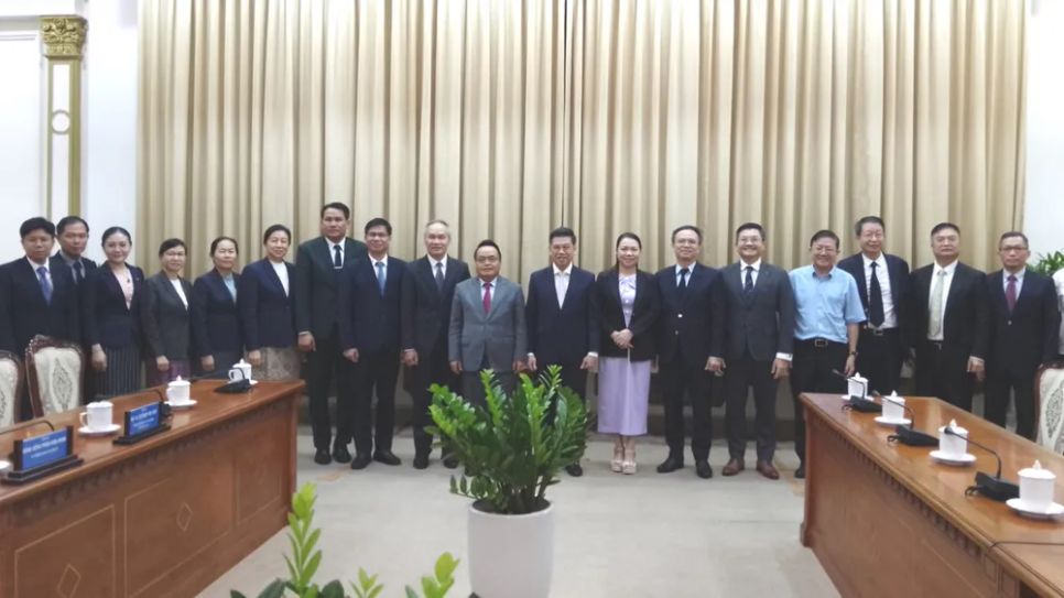 Các đại biểu dự buổi làm việc. Ảnh: MINH CHÂU Các đại biểu dự buổi làm việc. Ảnh: MINH CHÂU