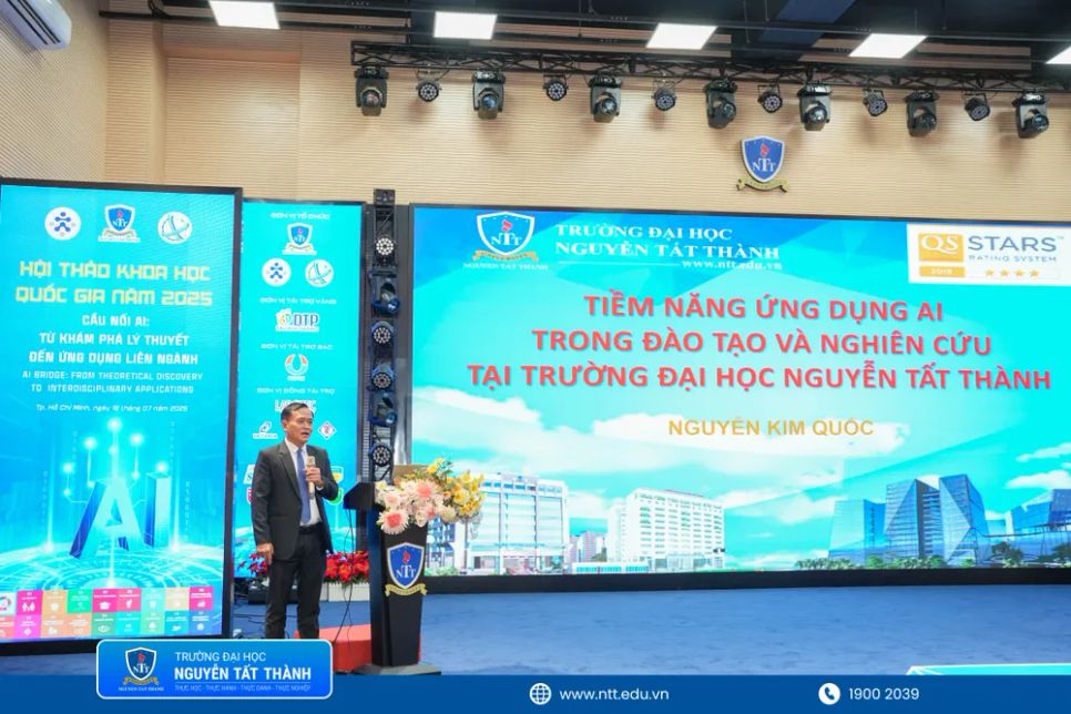 TS. Nguyễn Kim Quốc, Trưởng khoa Công nghệ thông TS. Nguyễn Kim Quốc, Trưởng khoa Công nghệ thông