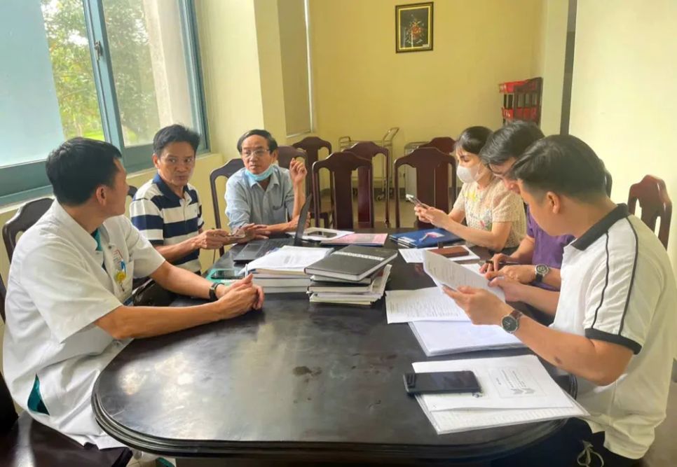 Cơ quan chức năng làm việc, xác minh nguyên nhân ngộ độc Cơ quan chức năng làm việc, xác minh nguyên nhân ngộ độc