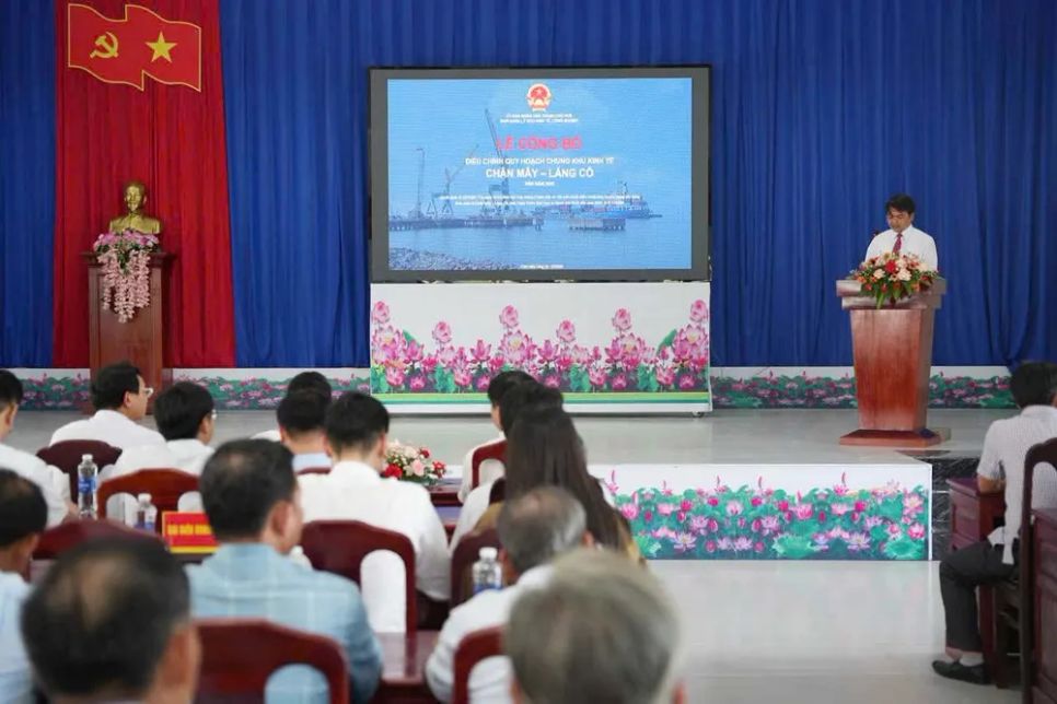 Công bố Quyết định của Thủ tướng Chính phủ về việc phê duyệt điều chỉnh Quy hoạch chung xây dựng Khu kinh tế Chân Mây - Lăng Cô, đến năm 2045, tỷ lệ 1/10.000