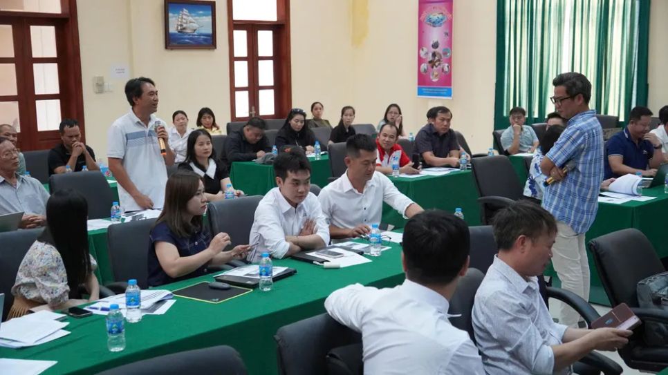 Doanh nghiệp sản xuất bột cá trao đổi về quy trình lấy chứng nhận quốc tế MarinTrust