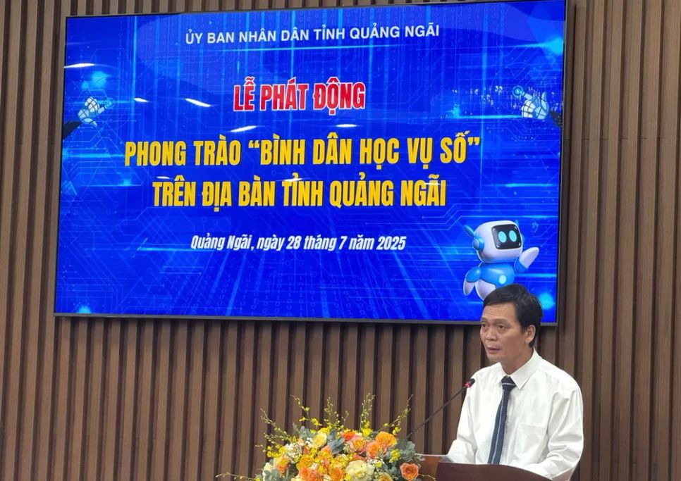 Ông Nguyễn Tấn Liêm, Giám đốc Sở Khoa học và Công nghệ tỉnh Quảng Ngãi, phát biểu Ông Nguyễn Tấn Liêm, Giám đốc Sở Khoa học và Công nghệ tỉnh Quảng Ngãi, phát biểu