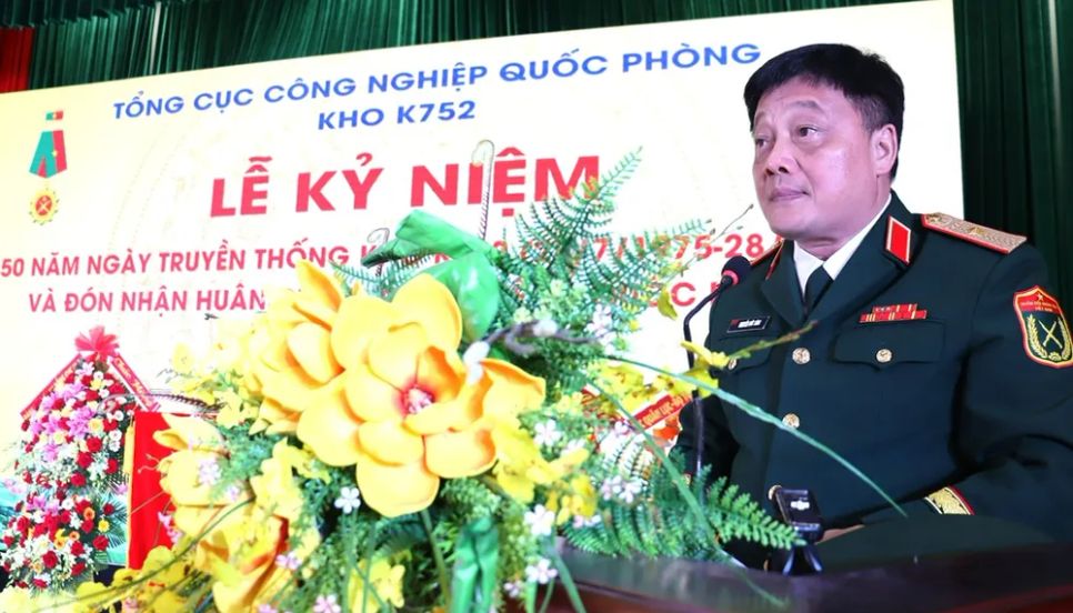 Thiếu tướng Nguyễn Đức Tăng phát biểu tại Lễ kỷ niệm 50 năm Ngày Truyền thống Tổng cục Công nghiệp quốc phòng Thiếu tướng Nguyễn Đức Tăng phát biểu tại Lễ kỷ niệm 50 năm Ngày Truyền thống Tổng cục Công nghiệp quốc phòng