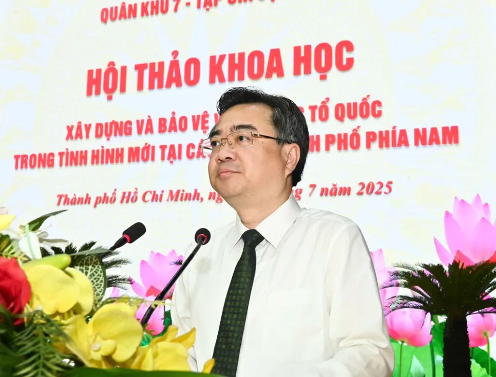 Đồng chí Nguyễn Thanh Nghị phát biểu đề dẫn. Ảnh: VIỆT DŨNG Đồng chí Nguyễn Thanh Nghị phát biểu đề dẫn. Ảnh: VIỆT DŨNG