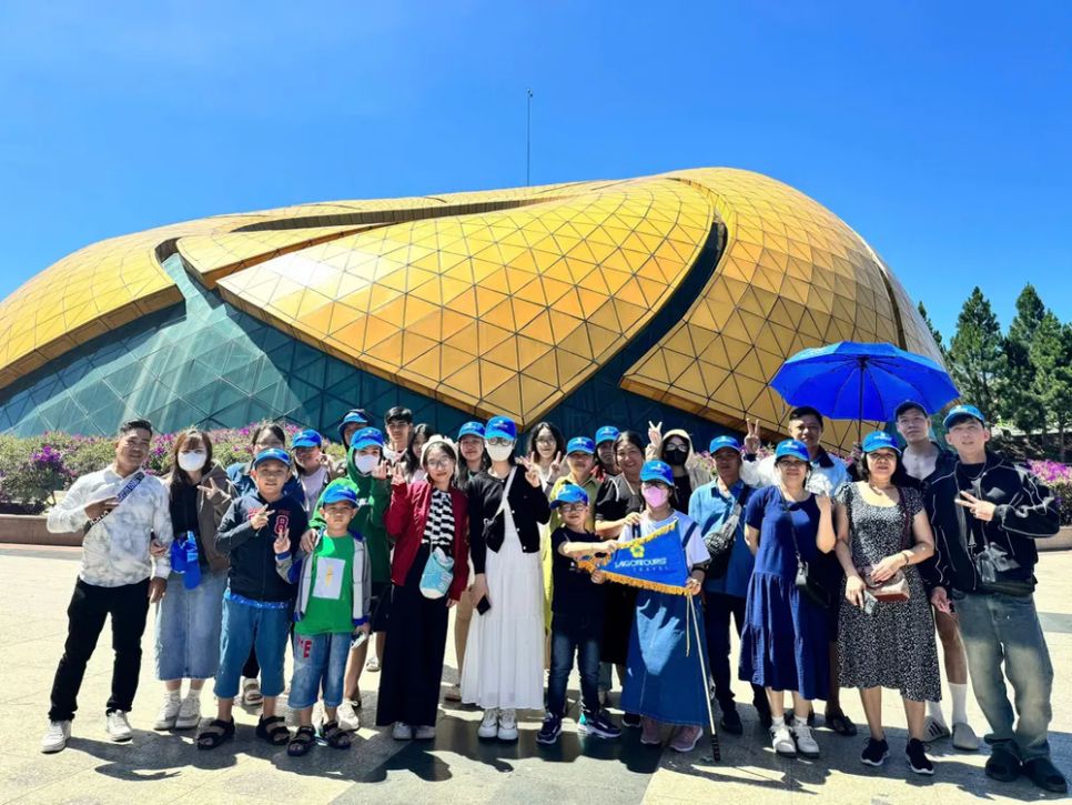 Du khách vui chơi tại Đà Lạt do Lữ hành Saigontourist tổ chức Du khách vui chơi tại Đà Lạt do Lữ hành Saigontourist tổ chức