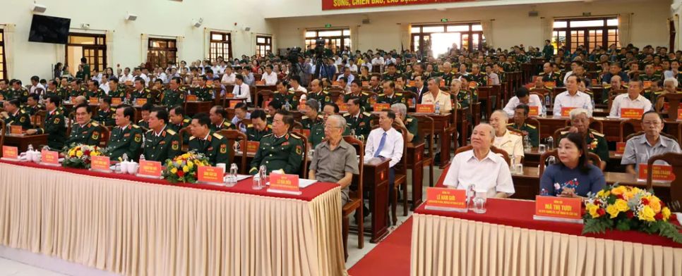 Các đại biểu tham dự buổi lễ Các đại biểu tham dự buổi lễ