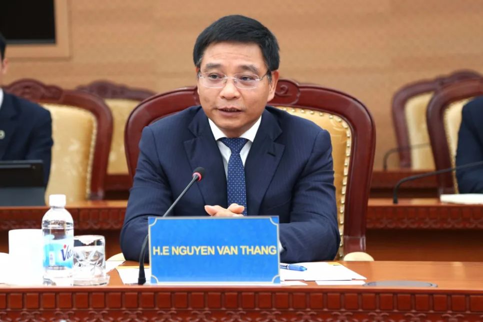Bộ trưởng Bộ Tài chính Nguyễn Văn Thắng tại buổi làm việc Bộ trưởng Bộ Tài chính Nguyễn Văn Thắng tại buổi làm việc