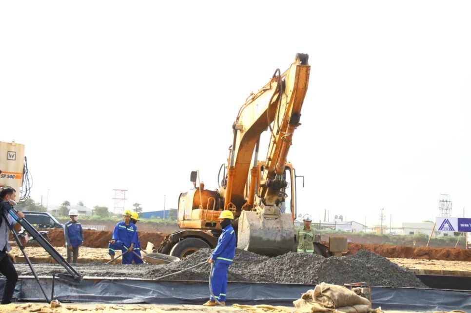 Các nhà thầu đang huy động nhân lực thi công sân bay Long Thành Các nhà thầu đang huy động nhân lực thi công sân bay Long Thành