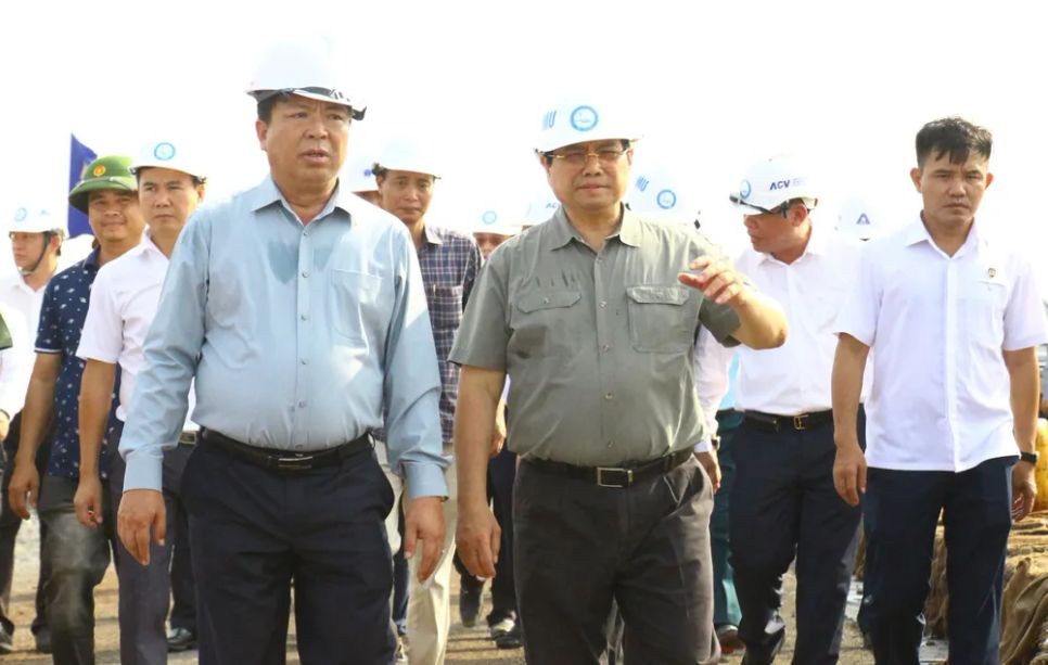 Thủ tướng Phạm Minh Chính yêu cầu các nhà thầu đẩy nhanh tiến độ thi công các hạng mục nhà ga sân bay, đường cất - hạ cánh thứ 2 sân bay Long Thành Thủ tướng Phạm Minh Chính yêu cầu các nhà thầu đẩy nhanh tiến độ thi công các hạng mục nhà ga sân bay, đường cất - hạ cánh thứ 2 sân bay Long Thành