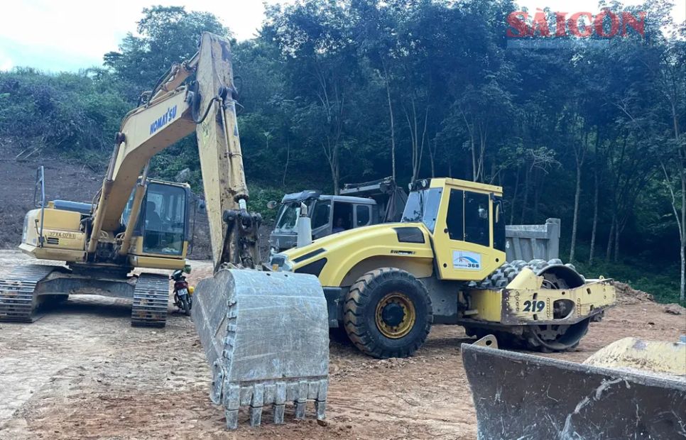 Nhiều máy móc