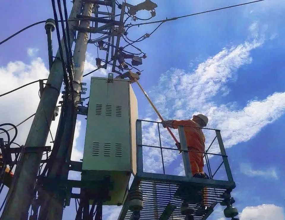 Miền Bắc nắng nóng ít gặp, xảy ra các sự cố điện Miền Bắc nắng nóng ít gặp, xảy ra các sự cố điện