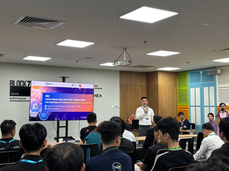 Hội thảo có sự tham dự của nhiều chuyên gia, doanh nghiệp công nghệ, startup. Ảnh: THIÊN PHÁT